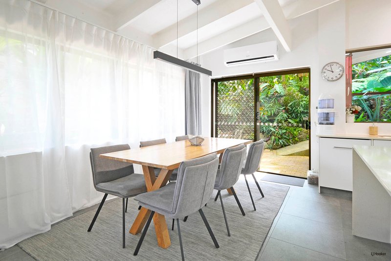 Photo - 25 Esperance Close, Elanora QLD 4221 - Image 6