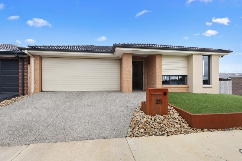 25 Everton Crescent, Charlemont VIC 3217