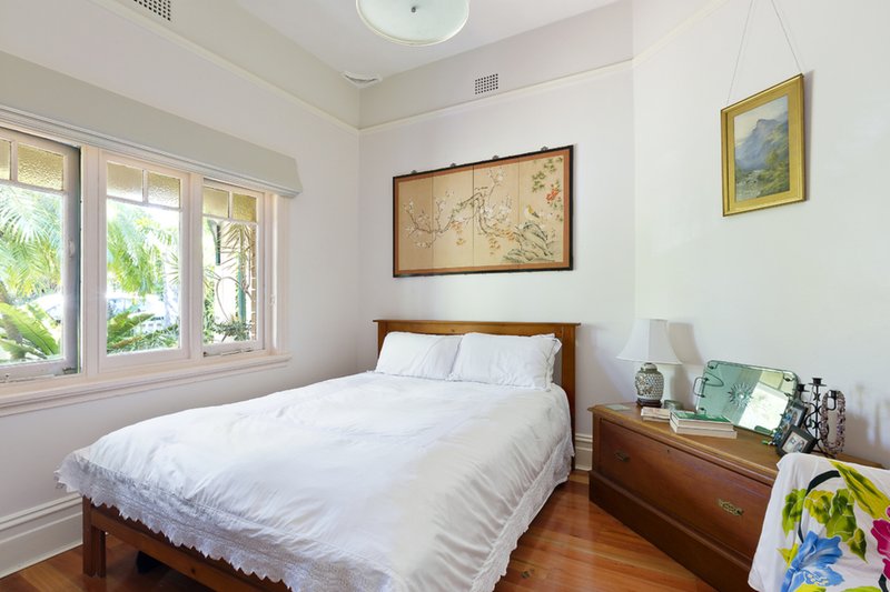 Photo - 25 Fairy Bower Road, Manly NSW 2095 - Image 3