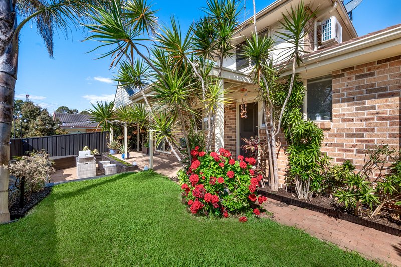 Photo - 25 Fairywren Close, Glenmore Park NSW 2745 - Image 12