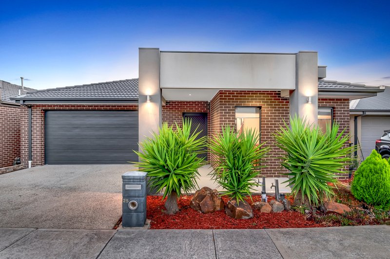 25 Falkland Road, Craigieburn VIC 3064