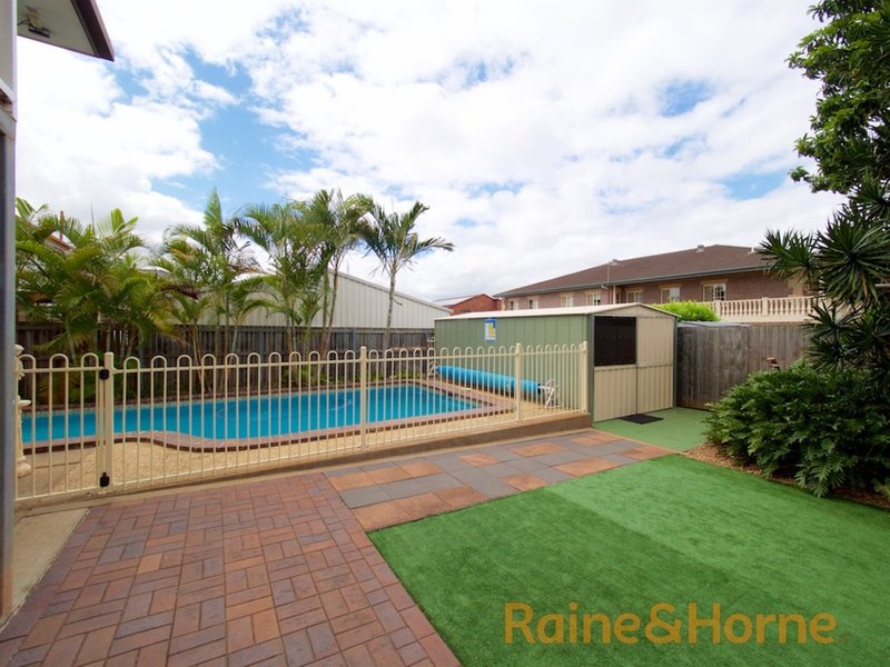 Photo - 25 Faringdon Street, Robertson QLD 4109 - Image 5