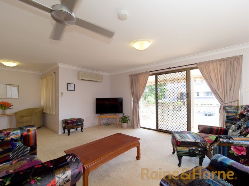 Photo - 25 Faringdon Street, Robertson QLD 4109 - Image 10