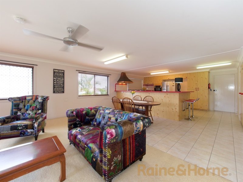 Photo - 25 Faringdon Street, Robertson QLD 4109 - Image 11