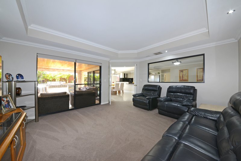 Photo - 25 Ferndale Corner, Mindarie WA 6030 - Image 15