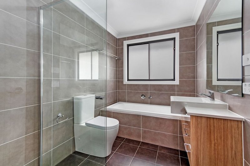 Photo - 25 Flemington Parkway, Box Hill NSW 2765 - Image 7