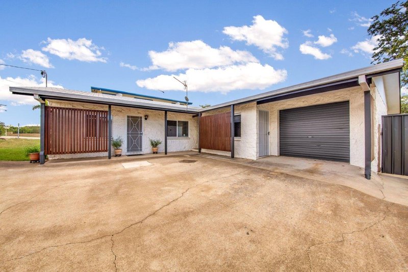 Photo - 25 Fletcher Street, West Gladstone QLD 4680 - Image 2