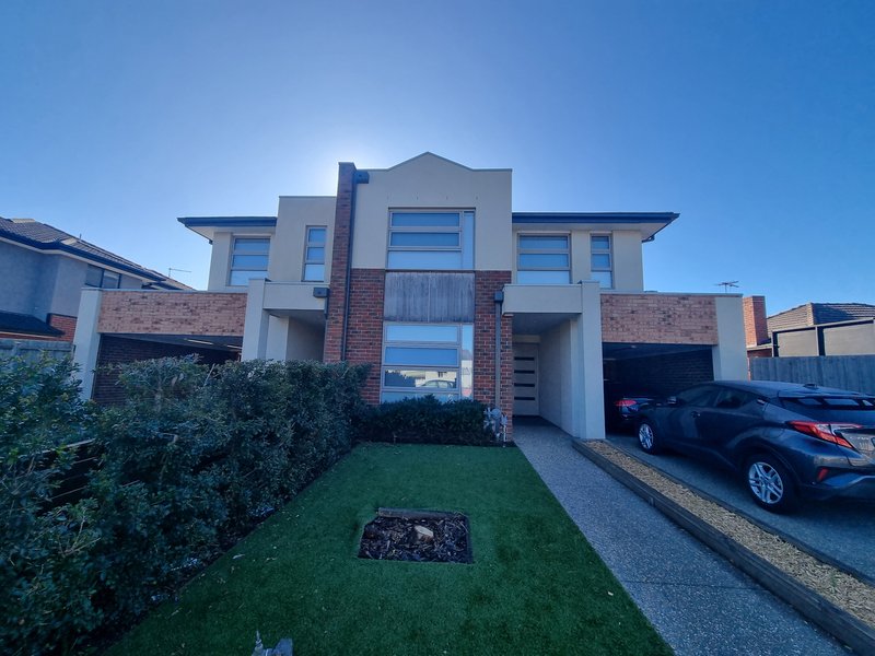 Photo - 2/5 Florence Avenue, Clayton VIC 3168 - Image 1