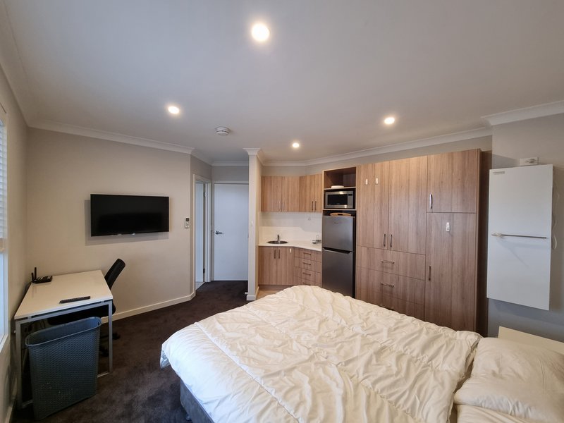Photo - 2/5 Florence Avenue, Clayton VIC 3168 - Image 6