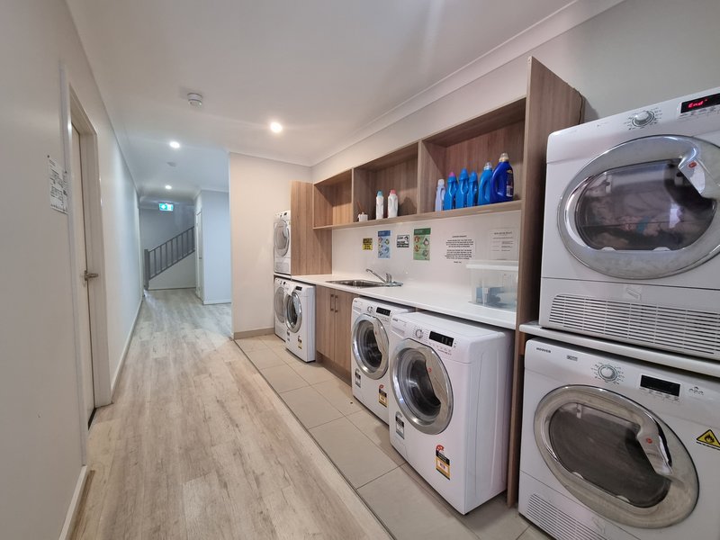 Photo - 2/5 Florence Avenue, Clayton VIC 3168 - Image 2