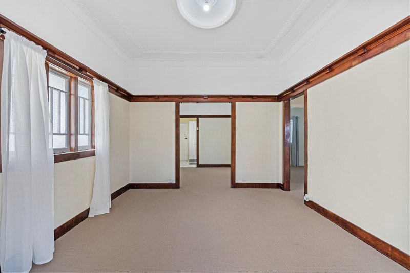 Photo - 25 Flower Street, Woolloongabba QLD 4102 - Image 3