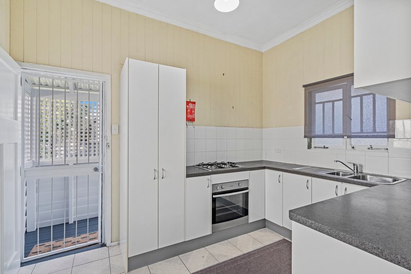 Photo - 25 Flower Street, Woolloongabba QLD 4102 - Image 7