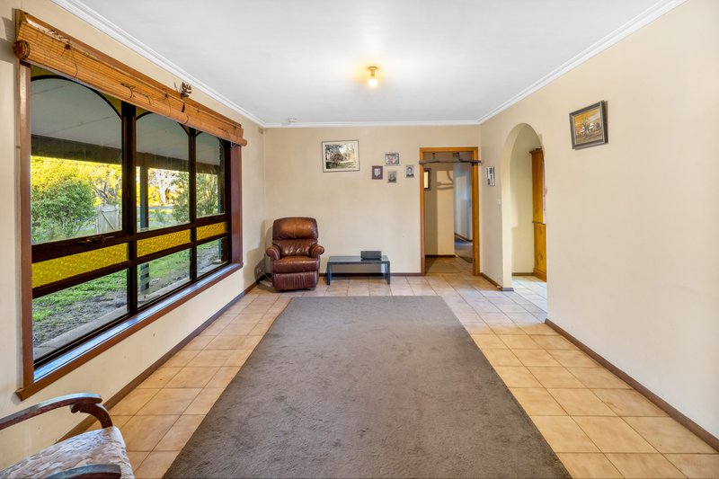 Photo - 25 Foulkes Crescent, Clunes VIC 3370 - Image 5