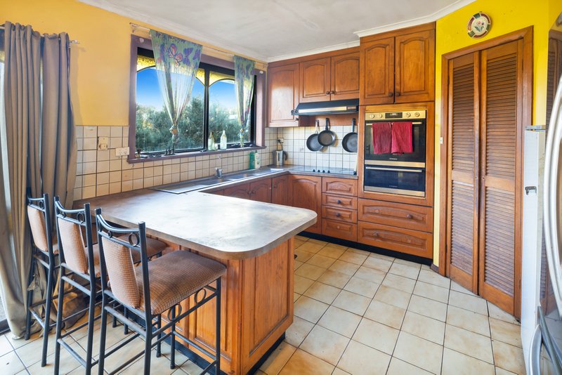Photo - 25 Foulkes Crescent, Clunes VIC 3370 - Image 6