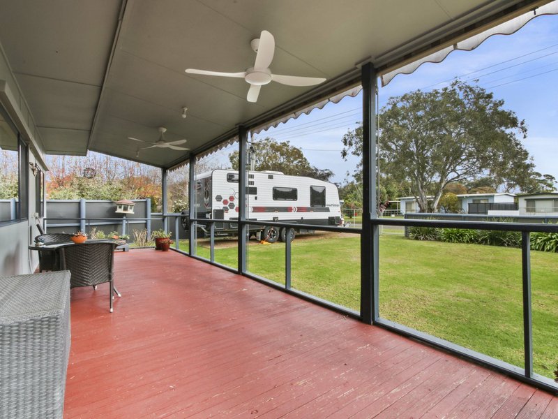 Photo - 25 Fourth Avenue, Raymond Island VIC 3880 - Image 11