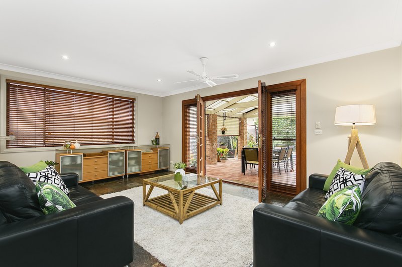 Photo - 25 Freeman Avenue, Castle Hill NSW 2154 - Image 4