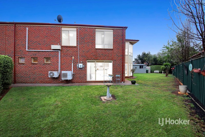 Photo - 25 Fuchsia Crescent, Point Cook VIC 3030 - Image 22