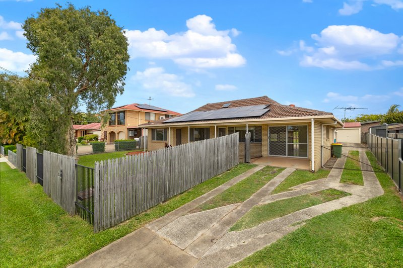 Photo - 25 Fullerton Street, Birkdale QLD 4159 - Image 2