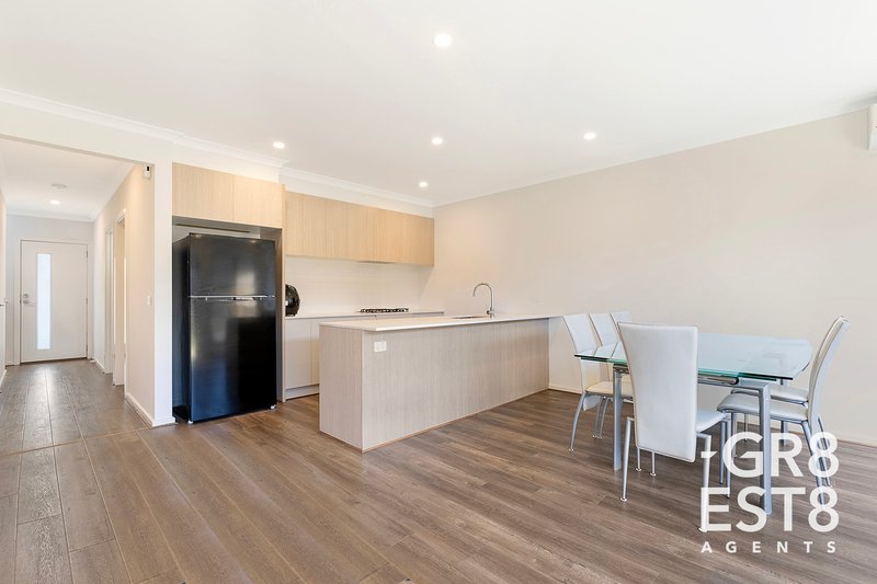 Photo - 25 Fusion Circuit, Cranbourne West VIC 3977 - Image 3