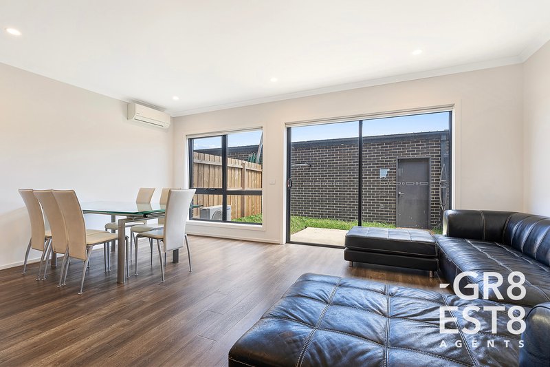 Photo - 25 Fusion Circuit, Cranbourne West VIC 3977 - Image 4