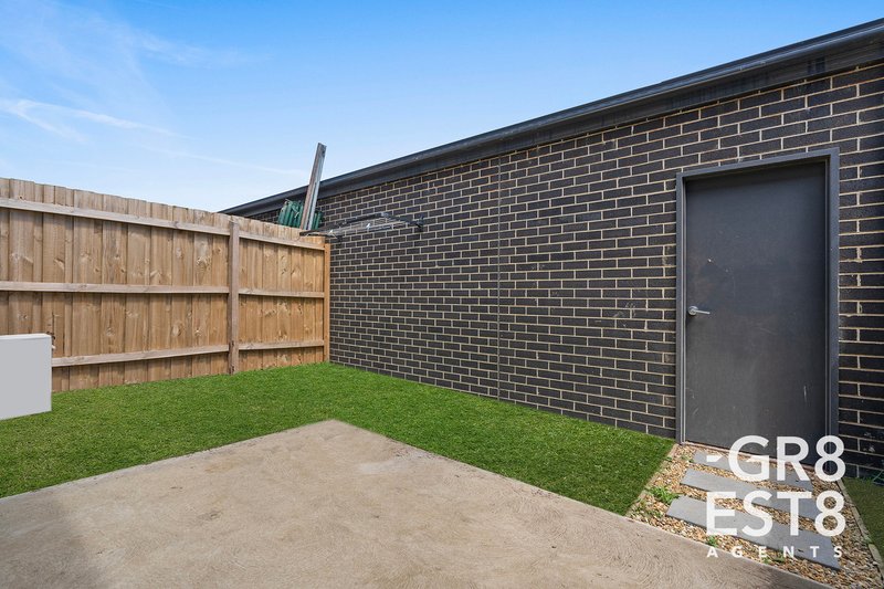 Photo - 25 Fusion Circuit, Cranbourne West VIC 3977 - Image 11