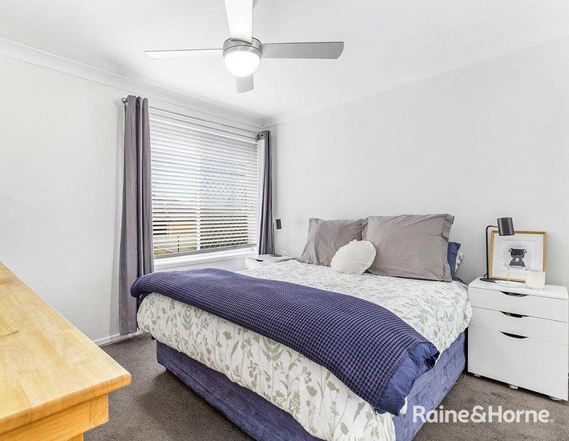 Photo - 2/5 Gen Street, Belmont NSW 2280 - Image 5