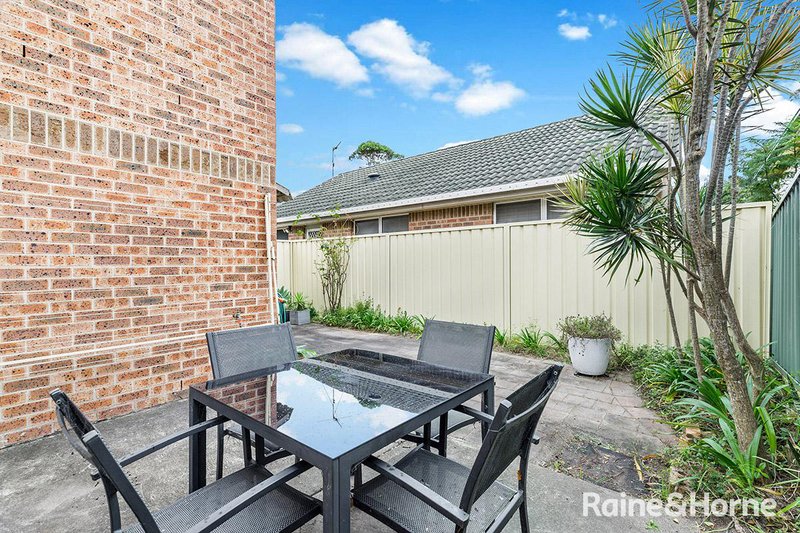 Photo - 2/5 Gen Street, Belmont NSW 2280 - Image 7