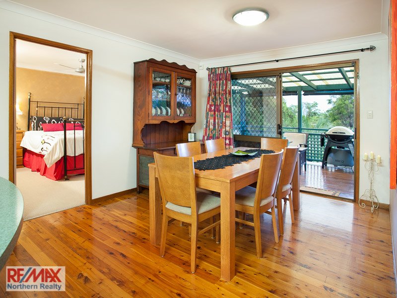 Photo - 25 Gilford Cr , Albany Creek QLD 4035 - Image 5