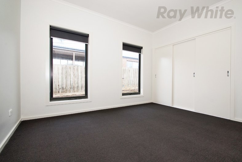 Photo - 2/5 Gladstone Street, Lilydale VIC 3140 - Image 5