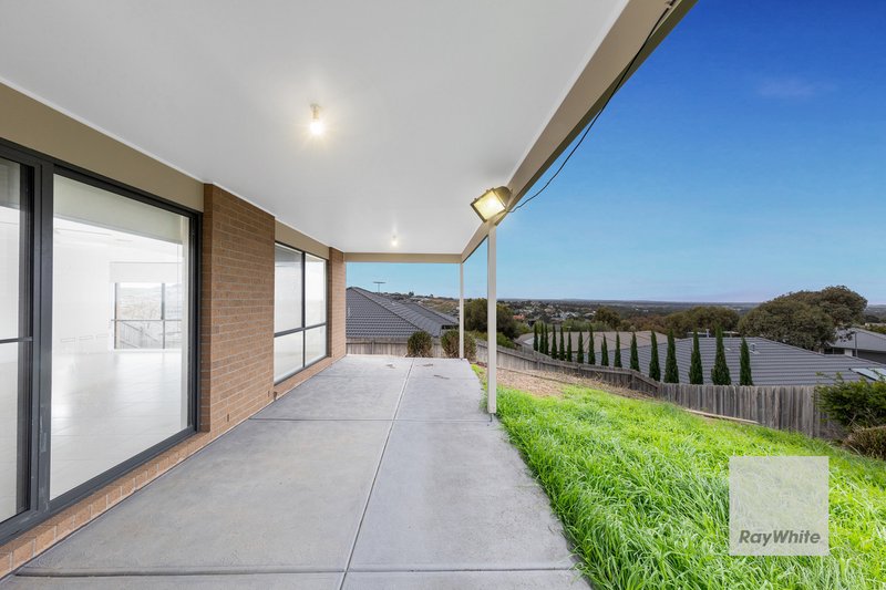 Photo - 25 Glastonbury Drive, Sunbury VIC 3429 - Image 12