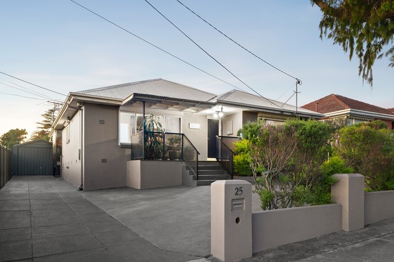 Photo - 25 Glencannon Crescent, Clayton South VIC 3169 - Image 1