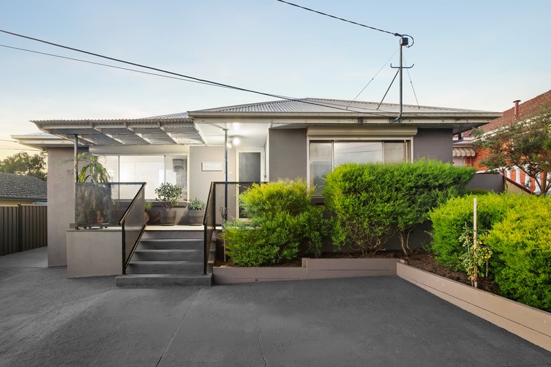 Photo - 25 Glencannon Crescent, Clayton South VIC 3169 - Image 2