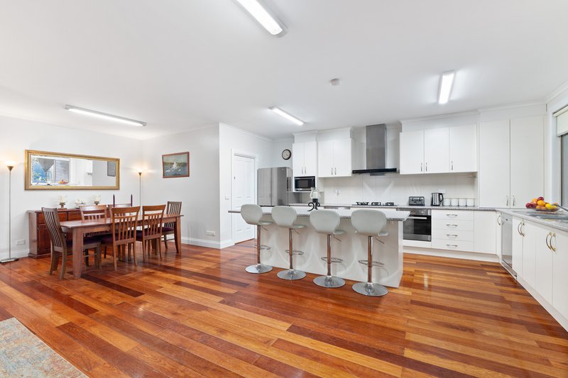 Photo - 25 Glencannon Crescent, Clayton South VIC 3169 - Image 3