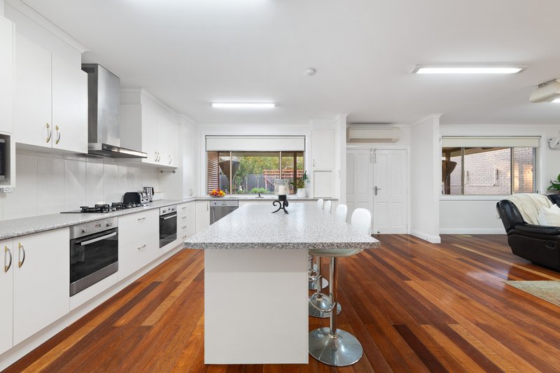 Photo - 25 Glencannon Crescent, Clayton South VIC 3169 - Image 4