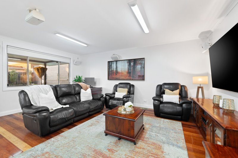 Photo - 25 Glencannon Crescent, Clayton South VIC 3169 - Image 5
