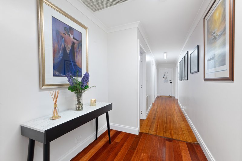Photo - 25 Glencannon Crescent, Clayton South VIC 3169 - Image 9