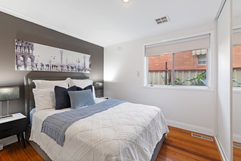 Photo - 25 Glencannon Crescent, Clayton South VIC 3169 - Image 10