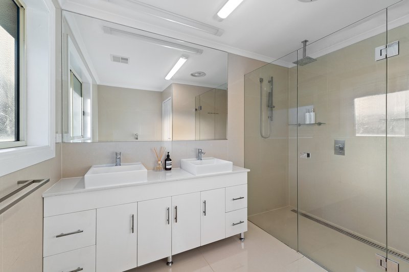 Photo - 25 Glencannon Crescent, Clayton South VIC 3169 - Image 13