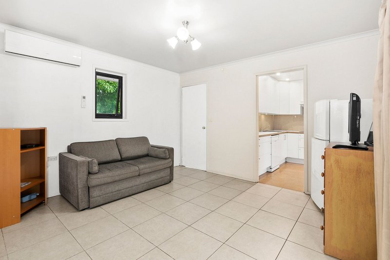 Photo - 2/5 Gooreen Street, Reid ACT 2612 - Image 4