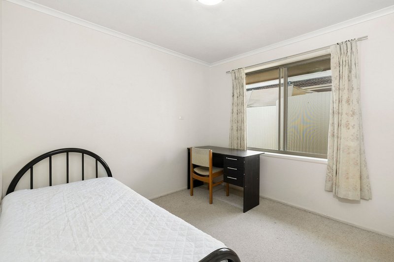 Photo - 2/5 Gooreen Street, Reid ACT 2612 - Image 5