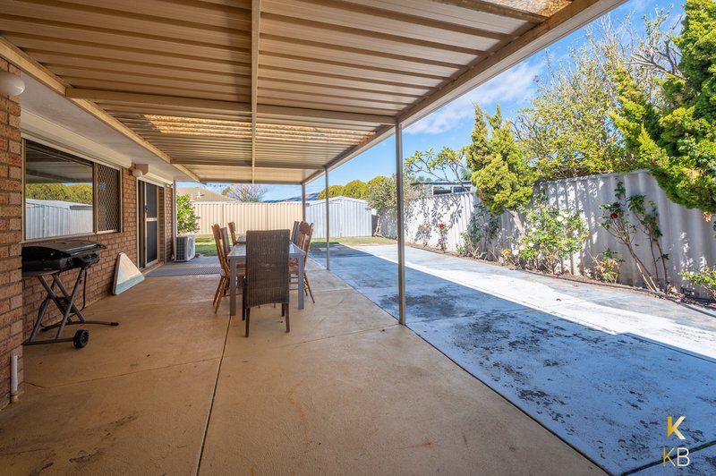 Photo - 25 Grange Dr , Cooloongup WA 6168 - Image 16