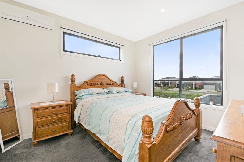 Photo - 25 Grasslands Loop, Keysborough VIC 3173 - Image 10