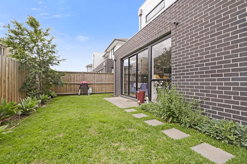 Photo - 25 Grasslands Loop, Keysborough VIC 3173 - Image 15