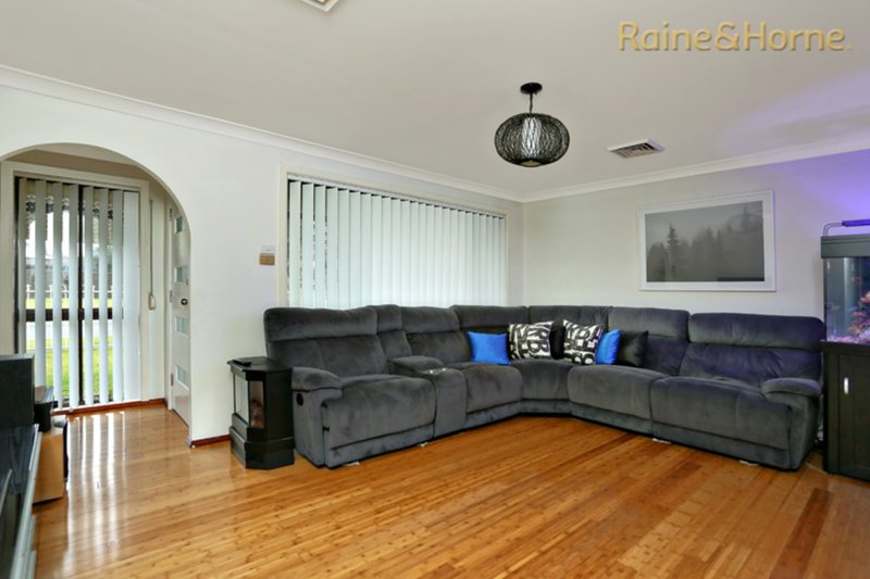 Photo - 25 Greenway Avenue, Shalvey NSW 2770 - Image 3