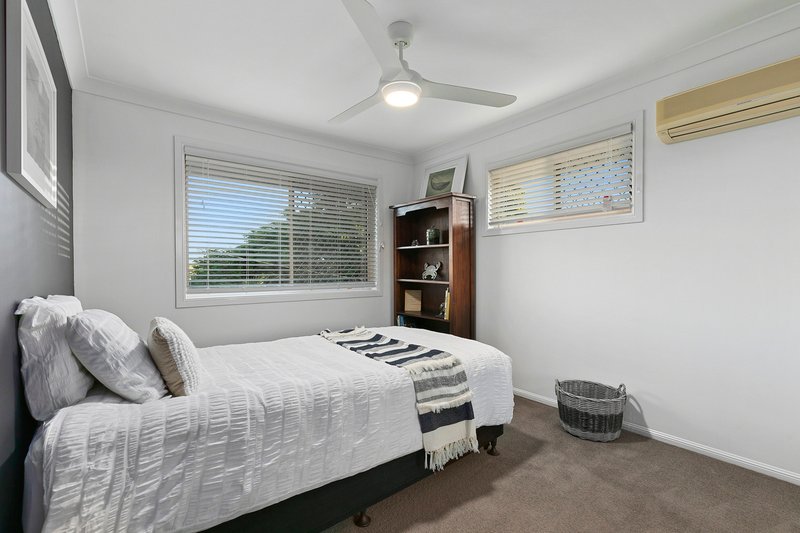 Photo - 25 Greggor Street, Wynnum West QLD 4178 - Image 15