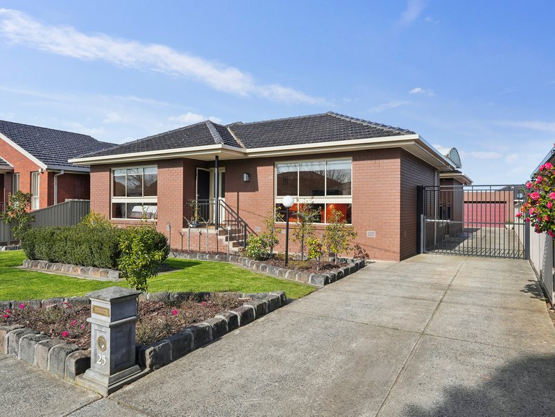 25 Greig Street, Reservoir VIC 3073