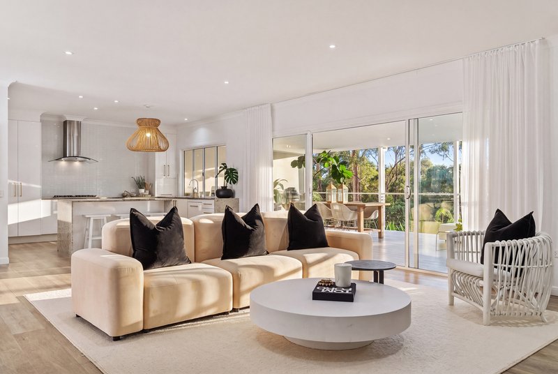 Photo - 25 Grenaside Court, Robina QLD 4226 - Image 4