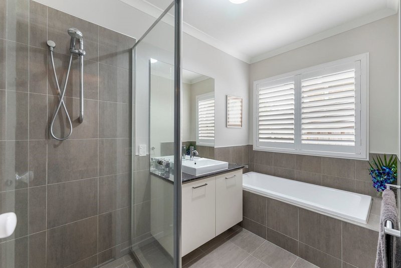 Photo - 25 Haig Street, Mernda VIC 3754 - Image 4