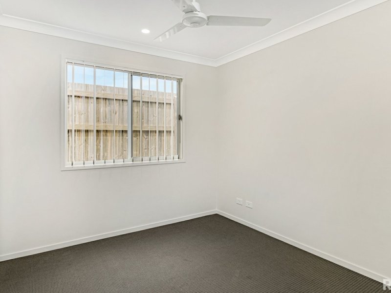 Photo - 2/5 Hamersley Street, Pimpama QLD 4209 - Image 4