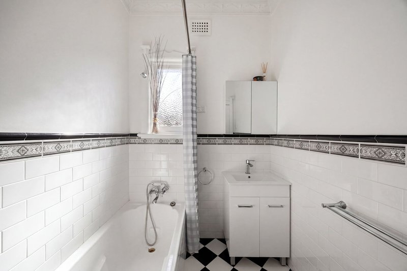 Photo - 25 Hammond Avenue, Croydon NSW 2132 - Image 12